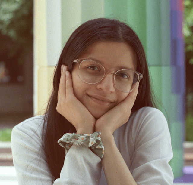 Profile photo of Hasna, tutor offering online and in-person lessons at KIS Academics