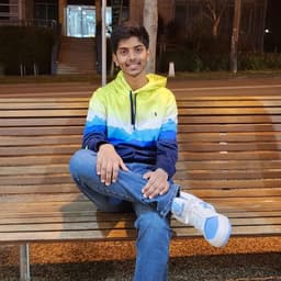 Harry, tutor offering online and in-person lessons at KIS Academics