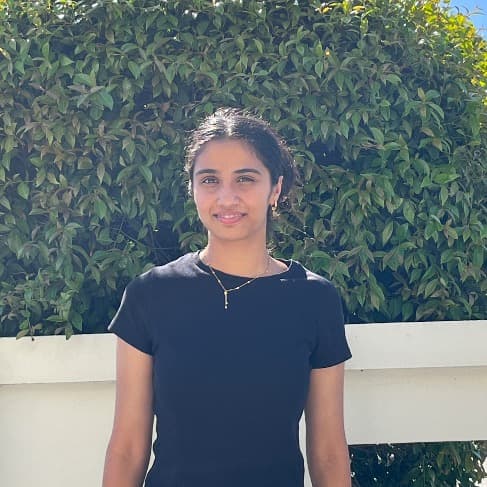 Sanavi, tutor offering online and in-person lessons at KIS Academics