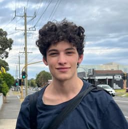 Yohnni, tutor offering online and in-person lessons at KIS Academics