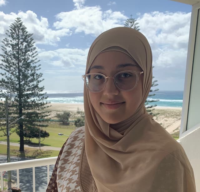 Profile photo of Riman, tutor offering online and in-person lessons at KIS Academics