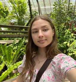 Emilia, tutor offering online and in-person lessons at KIS Academics