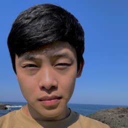 Erik, tutor offering online and in-person lessons at KIS Academics