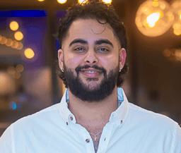 Saryan, tutor offering online and in-person lessons at KIS Academics