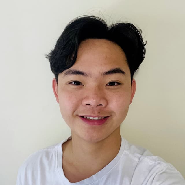 Profile photo of Kevin, tutor offering online and in-person lessons at KIS Academics