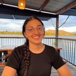 Anushka, tutor offering online and in-person lessons at KIS Academics