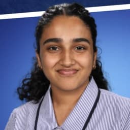 Anna, tutor offering online and in-person lessons at KIS Academics