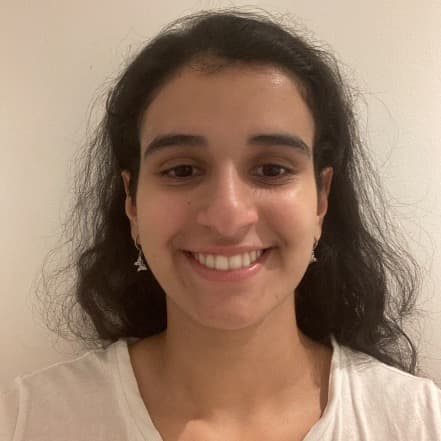 Profile photo of Zaina, tutor offering online and in-person lessons at KIS Academics