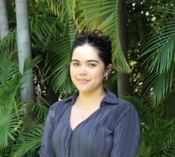 Sophie, tutor offering online and in-person lessons at KIS Academics