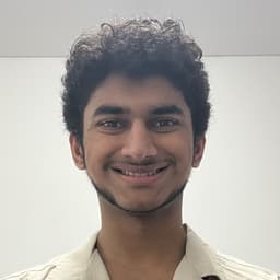 Akash, tutor offering online and in-person lessons at KIS Academics