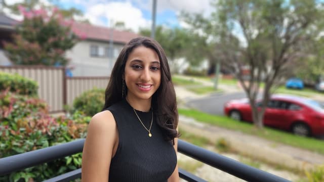 Profile photo of Joyce, tutor offering online and in-person lessons at KIS Academics