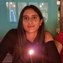 Lisha, tutor offering online and in-person lessons at KIS Academics