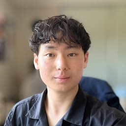 Alex, tutor offering online and in-person lessons at KIS Academics