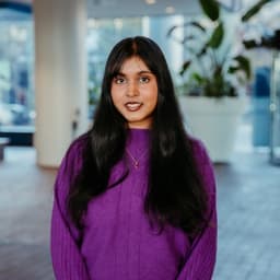 Emina, tutor offering online and in-person lessons at KIS Academics