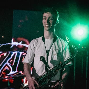 Profile photo of Johnny, tutor offering online and in-person lessons at KIS Academics