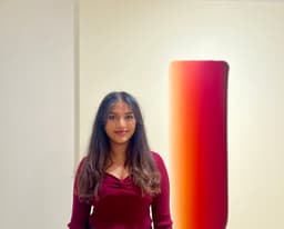 Anushka, tutor offering online and in-person lessons at KIS Academics