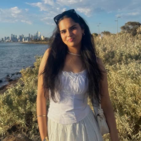 Profile photo of Adithi, tutor offering online and in-person lessons at KIS Academics