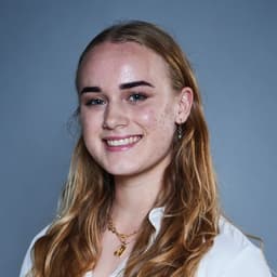 Juliet, tutor offering online and in-person lessons at KIS Academics