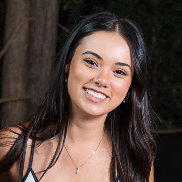 Profile photo of Jessica Gavin, tutor offering online and in-person lessons at KIS Academics