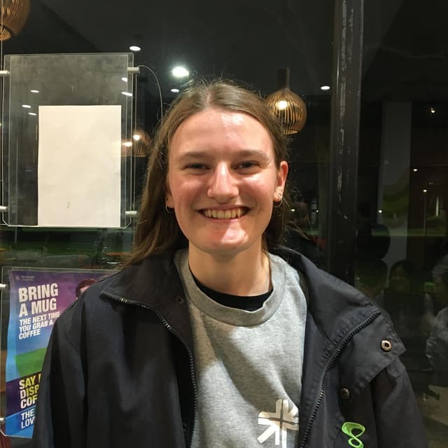 Profile photo of Phrynne, tutor offering online and in-person lessons at KIS Academics