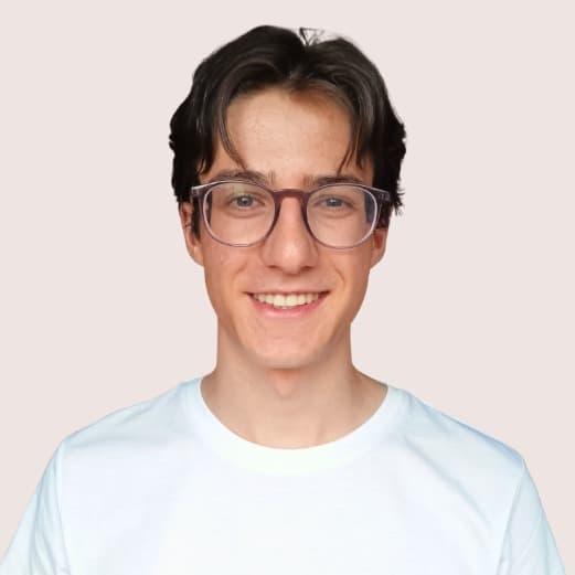 Profile photo of Isaiah, tutor offering online and in-person lessons at KIS Academics