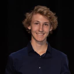 Sam, tutor offering online and in-person lessons at KIS Academics