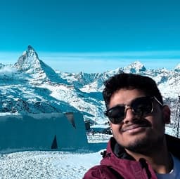 Dhruvin, tutor offering online and in-person lessons at KIS Academics