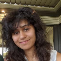 Sonnet, tutor offering online and in-person lessons at KIS Academics