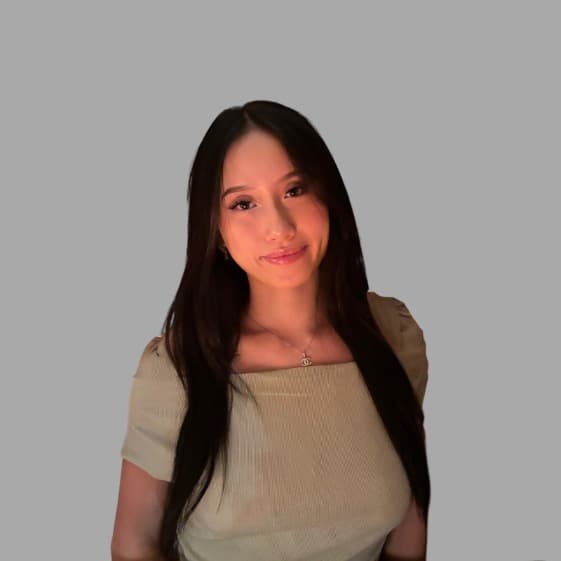 Annie, tutor offering online and in-person lessons at KIS Academics