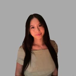 Annie, tutor offering online and in-person lessons at KIS Academics