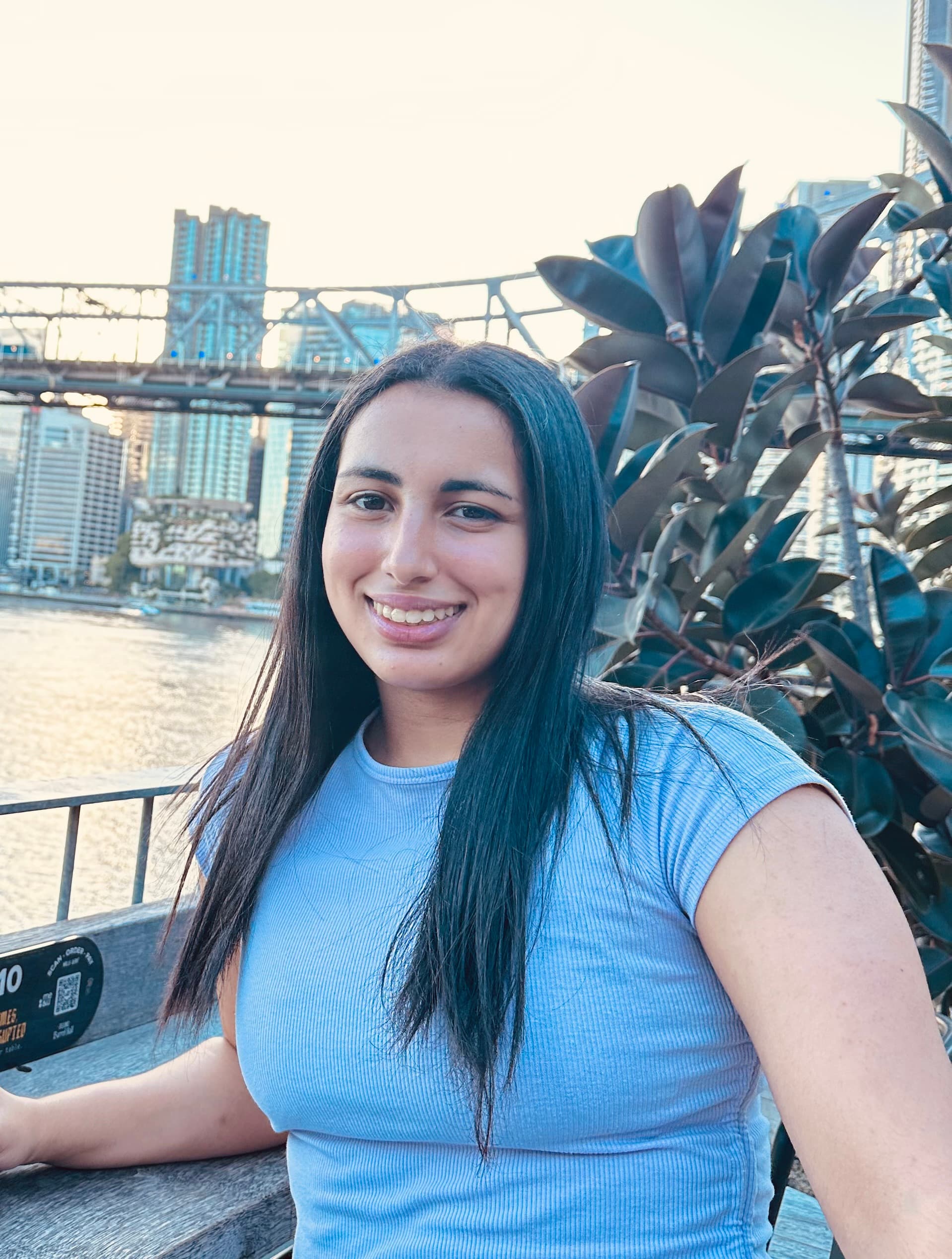 Hannah, tutor offering online and in-person lessons at KIS Academics