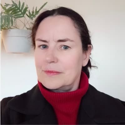 Profile photo of Anna, tutor offering online and in-person lessons at KIS Academics