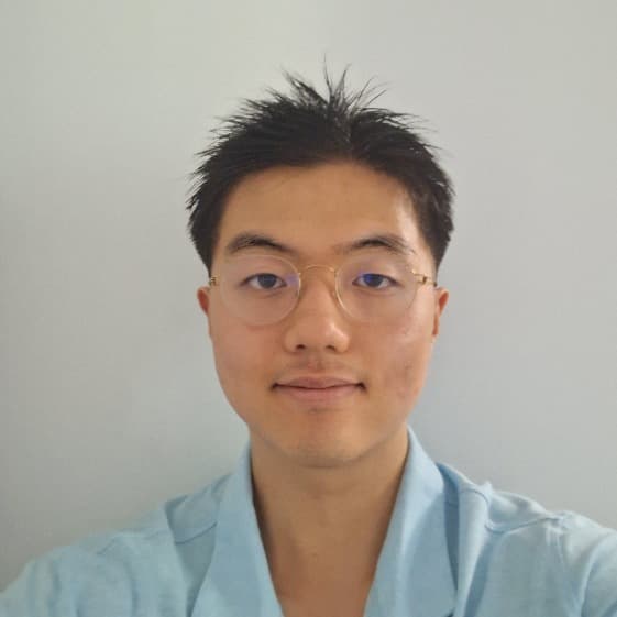 Profile photo of James, tutor offering online and in-person lessons at KIS Academics