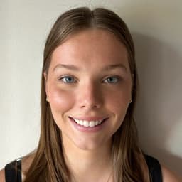 Tara, tutor offering online and in-person lessons at KIS Academics