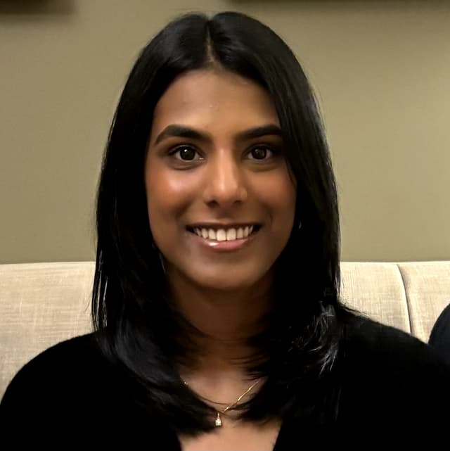 Profile photo of Tamanna, tutor offering online and in-person lessons at KIS Academics