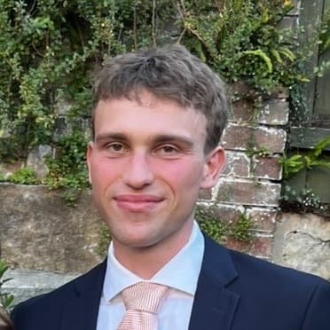 Profile photo of Rhys, tutor offering online and in-person lessons at KIS Academics