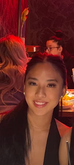 Teresa, tutor offering online and in-person lessons at KIS Academics