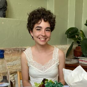 Profile photo of Olly, tutor offering online and in-person lessons at KIS Academics