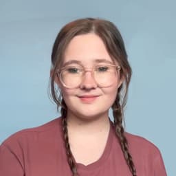 Aine, tutor offering online and in-person lessons at KIS Academics