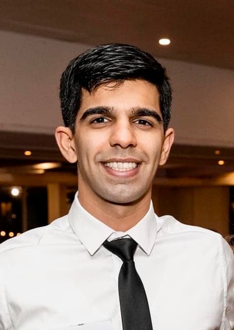 Profile photo of Joshua, tutor offering online and in-person lessons at KIS Academics