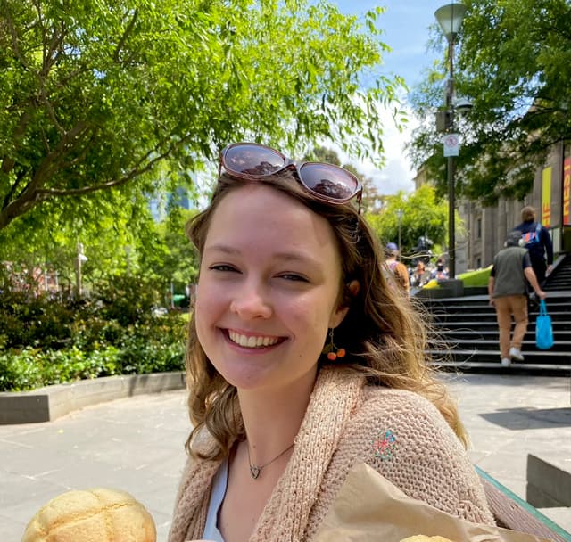 Profile photo of Charlotte, tutor offering online and in-person lessons at KIS Academics