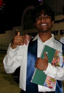 Georgy, tutor offering online and in-person lessons at KIS Academics