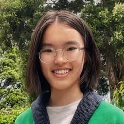 Isabella, tutor offering online and in-person lessons at KIS Academics