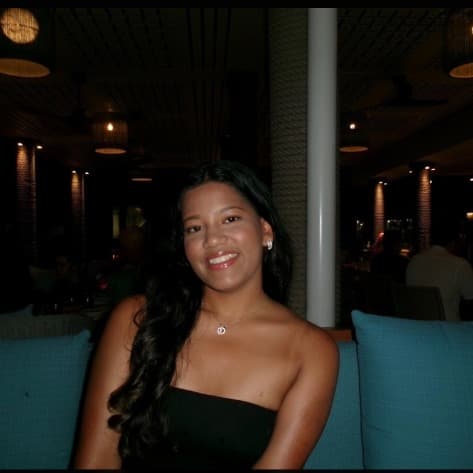 Noyesha, tutor offering online and in-person lessons at KIS Academics
