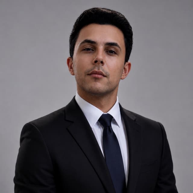 Profile photo of Hiva, tutor offering online and in-person lessons at KIS Academics