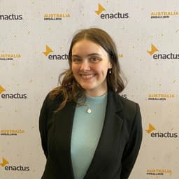 Shanna, tutor offering online and in-person lessons at KIS Academics