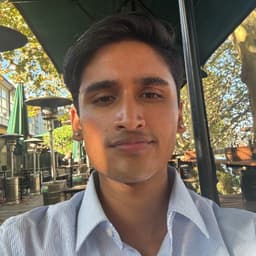 Shainon, tutor offering online and in-person lessons at KIS Academics