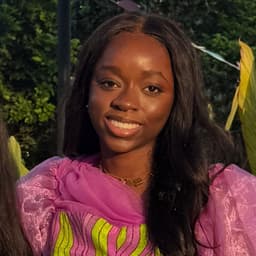 Jasmine, tutor offering online and in-person lessons at KIS Academics