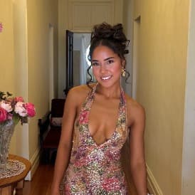 Profile photo of Melissa, tutor offering online and in-person lessons at KIS Academics