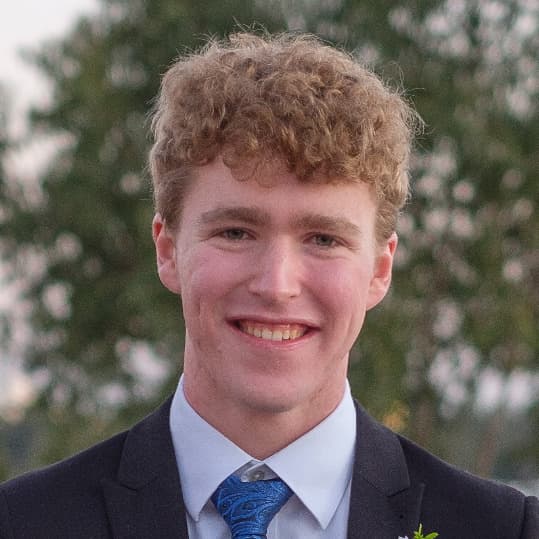 Samuel, tutor offering online and in-person lessons at KIS Academics